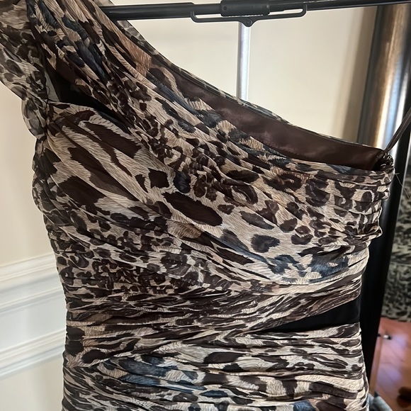 Cache - Picture 2 of 5